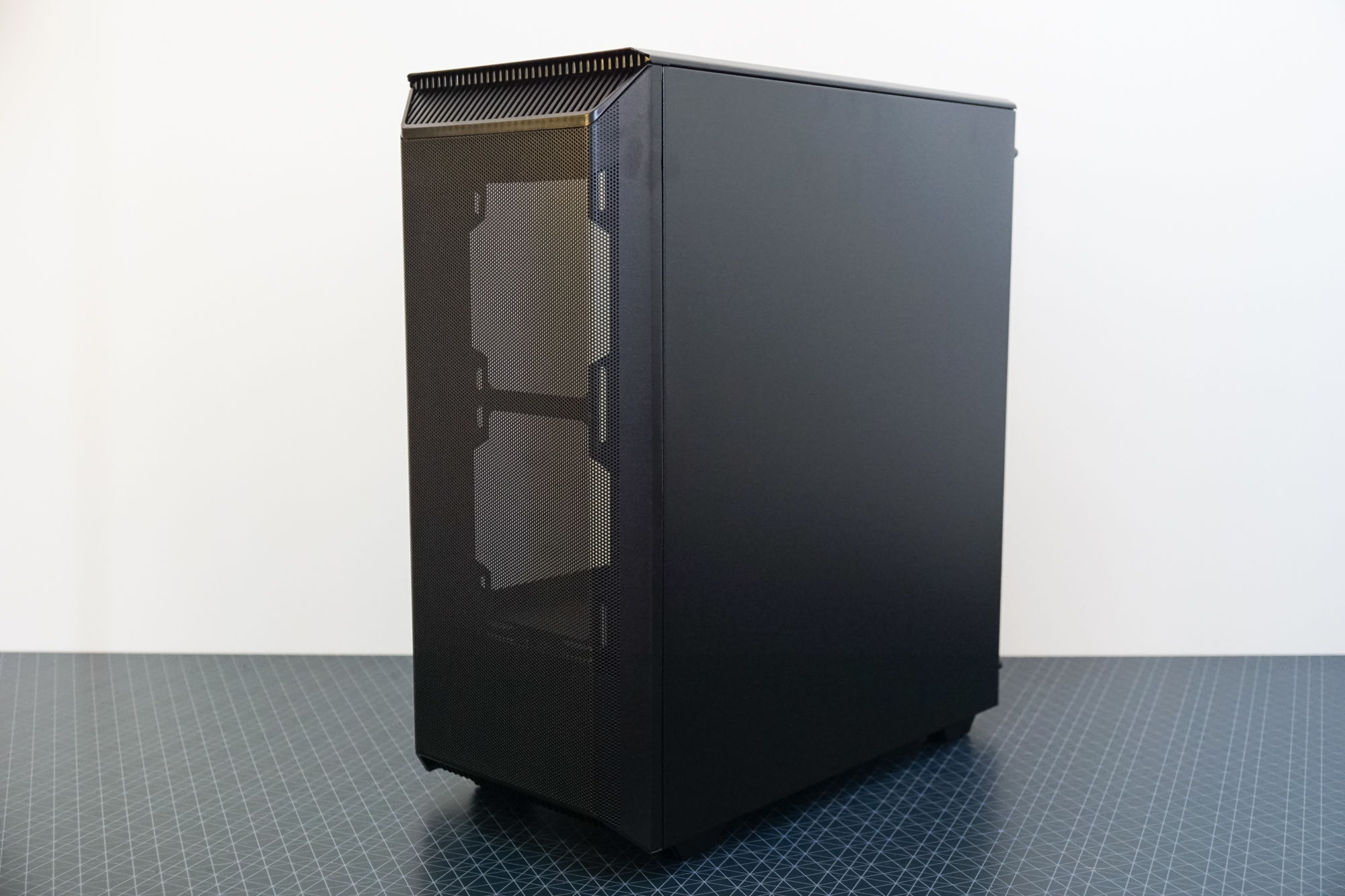 Phanteks Eclipse P300A Review: Less is More | Tom's Hardware