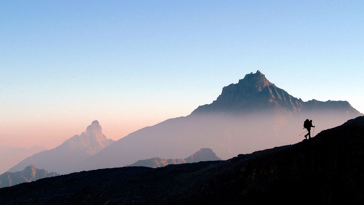 solo backpacking: solo hiker in Gran Paradiso National Park