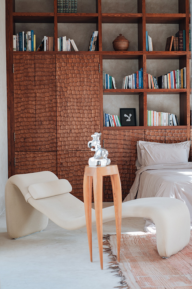 Moroccan retreat DDAR, a building in minimalist geometries and neutral tones