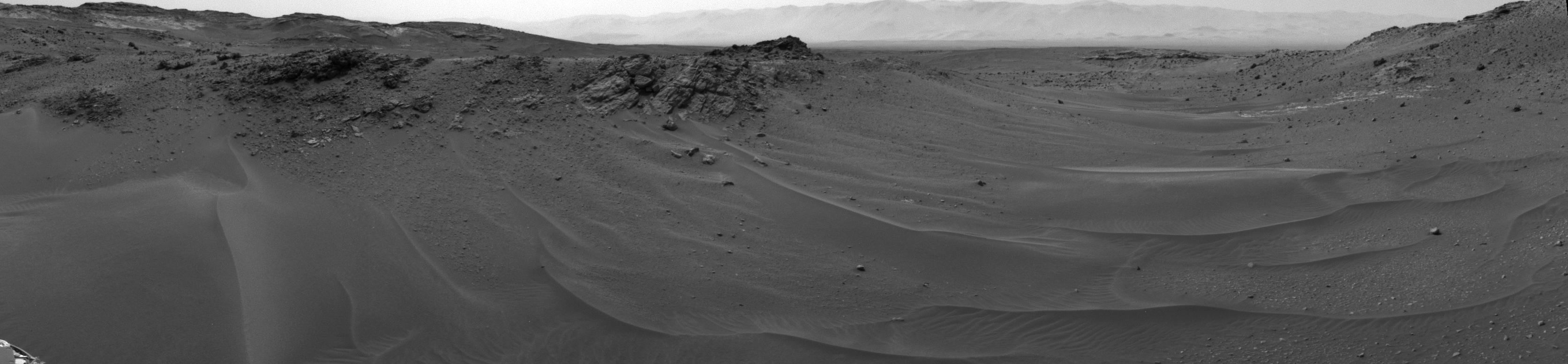 Curiosity Rover&#039;s View at 10 Kilometers of Driving Distance