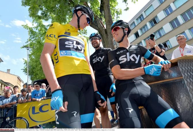 Chris Froome and Richie Porte have a chat