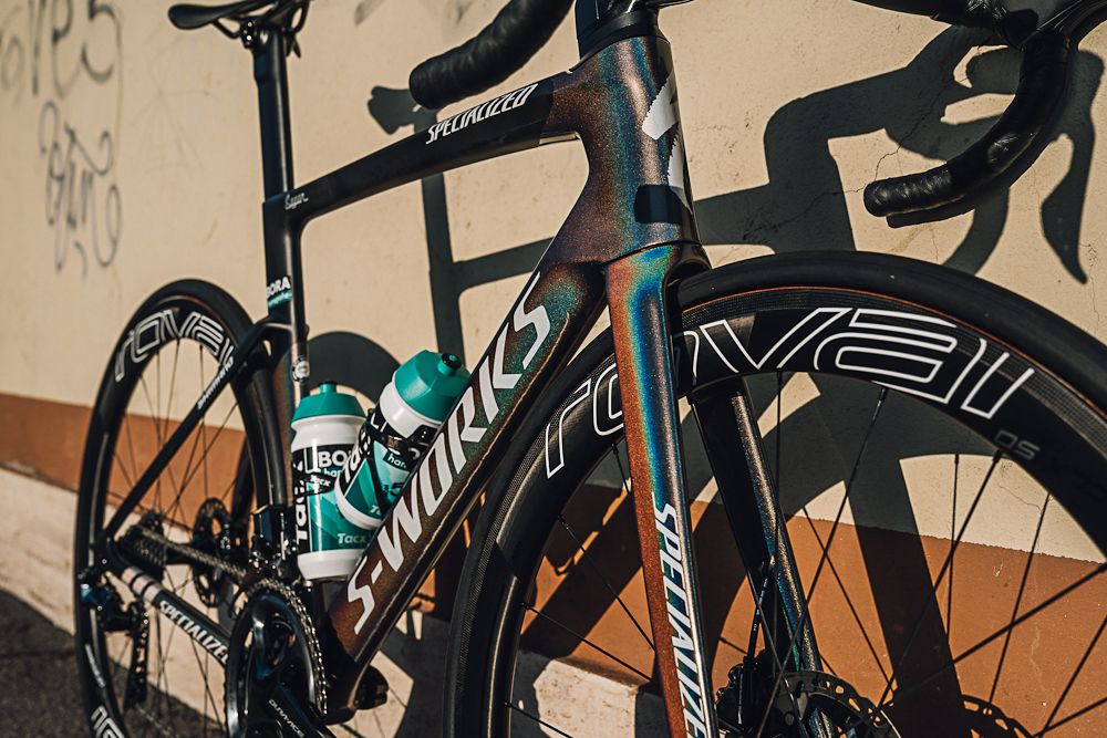 The rainbow pigment on Sagan's bike stands out in the sunlight