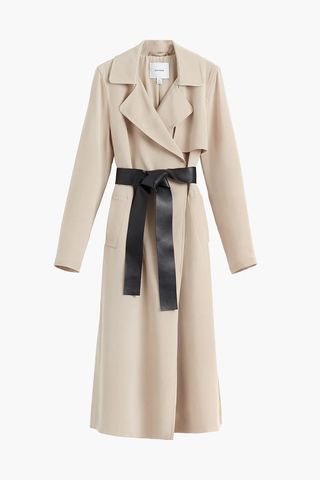 Cuyana Classic Trench in Sand