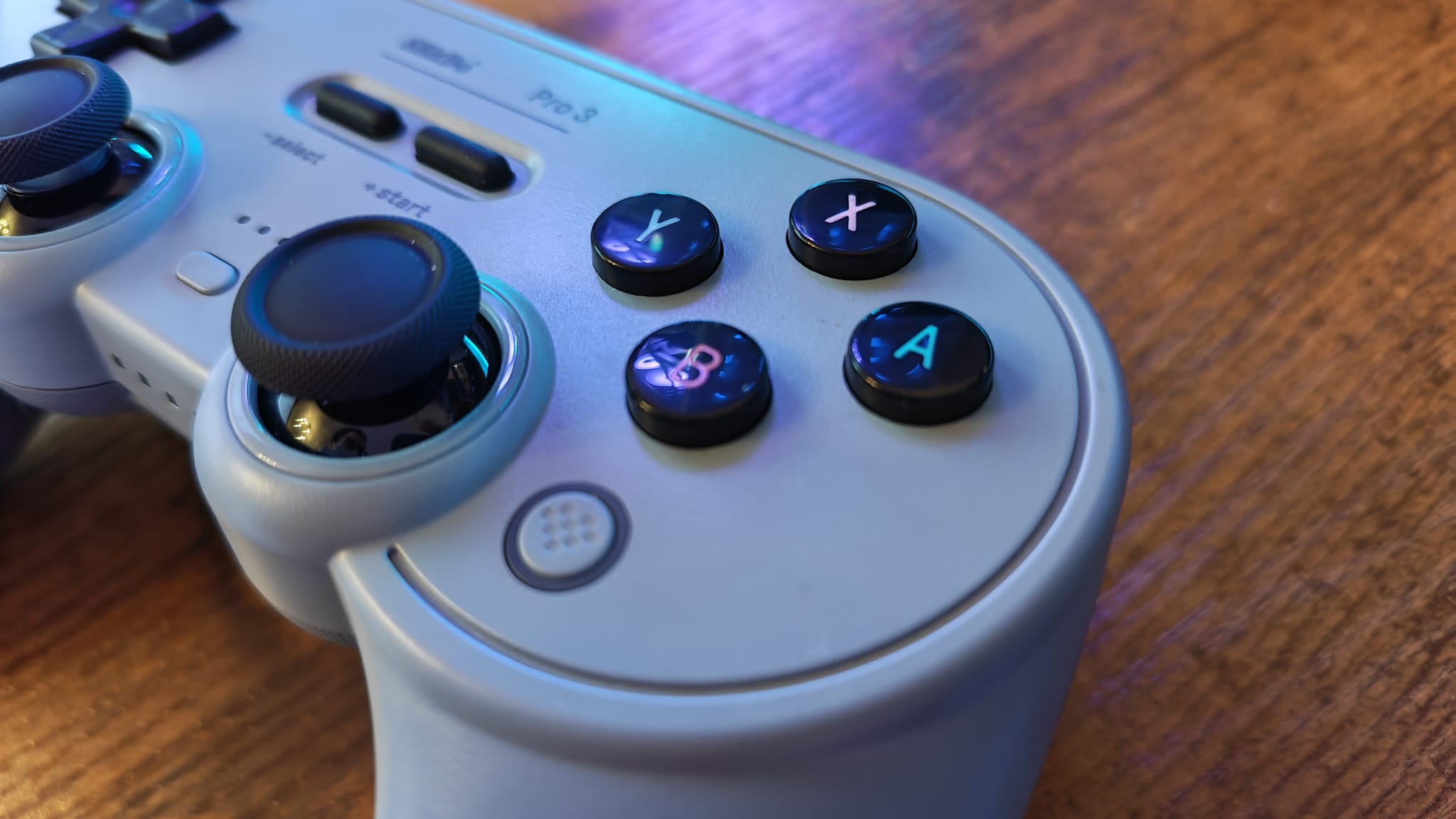 The face buttons on the 8BitDo Pro 3