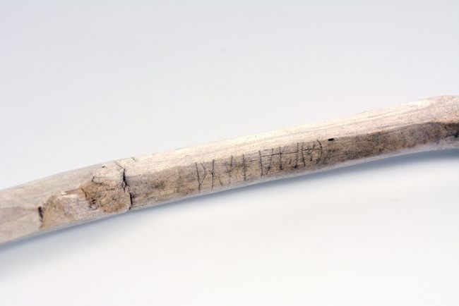 Photos: Ancient Arrows From Reindeer Hunters Found In Norway | Live Science