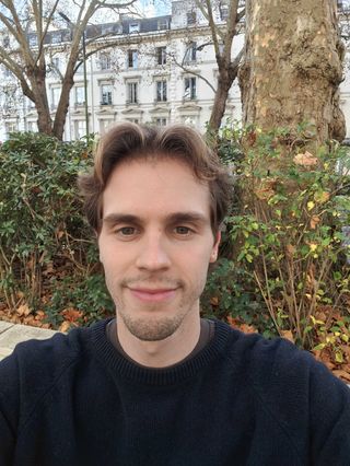 電話編輯阿克塞爾·梅茨 (Axel Metz) 的肖像