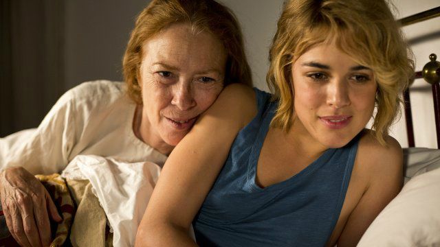 Susi Sanchez and Adriana Ugarte in Julieta