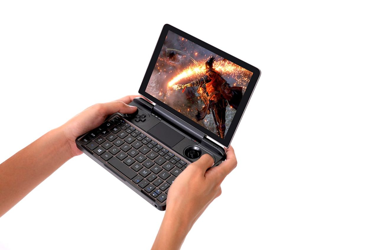 Images of the Win Max 2021 handheld.