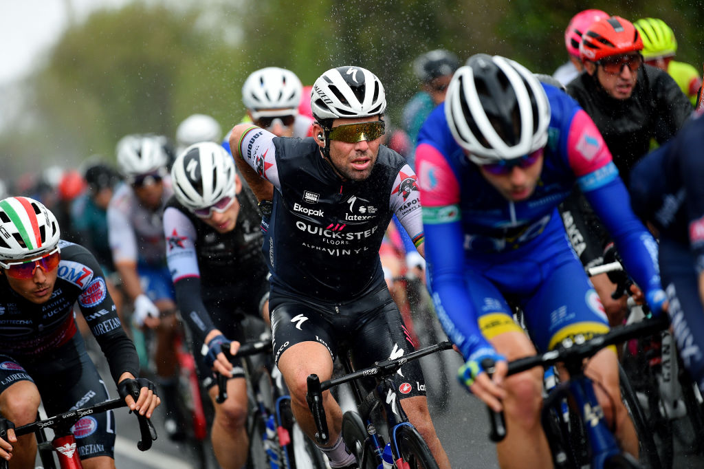 SABLESURSARTHE FRANCE APRIL 07 Mark Cavendish of United Kingdom and Team QuickStep Alpha Vinyl competes during the 68th Circuit Cycliste Sarthe Pays de la Loire 2022 Stage 3 a 1765km stage from Sabl sur Sarthe to Sabl sur Sarthe CircuitSarthe on April 07 2022 in SablesurSarthe France Photo by Dario BelingheriGetty Images