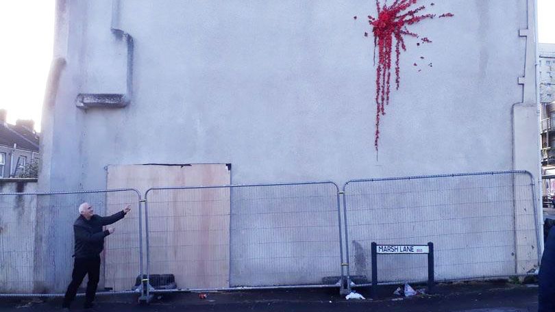 Banksy S Bristol Graffiti Is Covered Up Following Vandalism