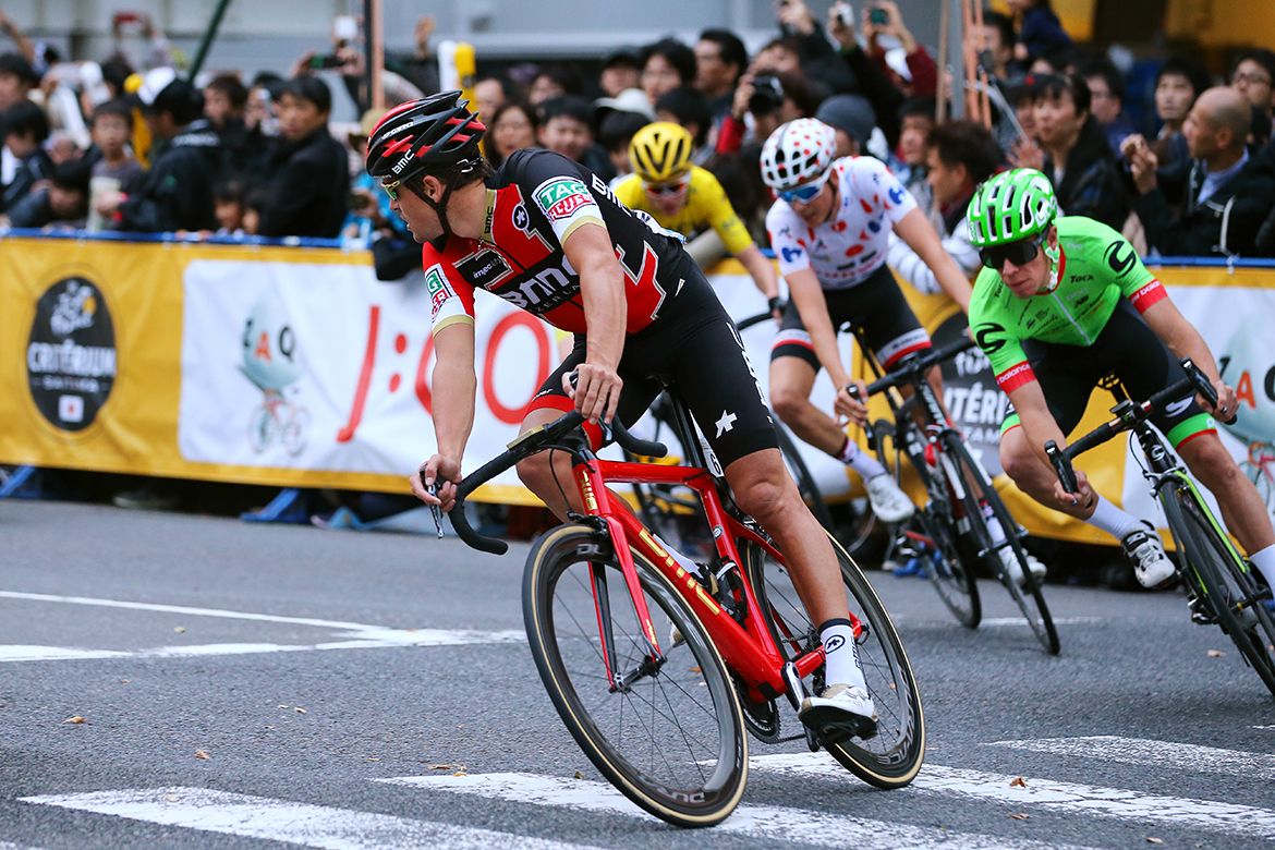 Greg Van Avermaet checks behind in Saitama.