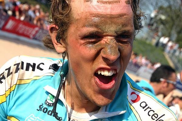 Koen de Kort (Astana) shows off his Roubaix tan.