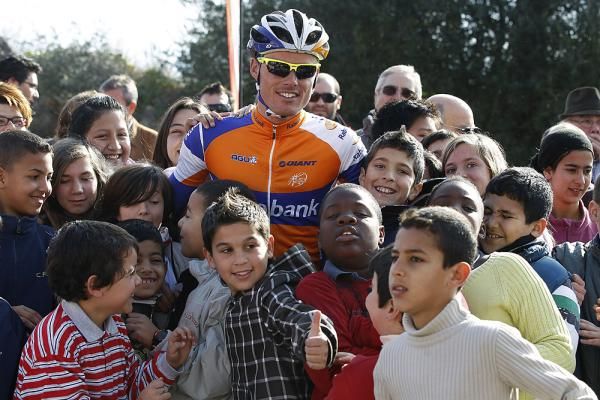 Luis Le&oacute;n S&aacute;nchez (Rabobank) was another favourite of the kids