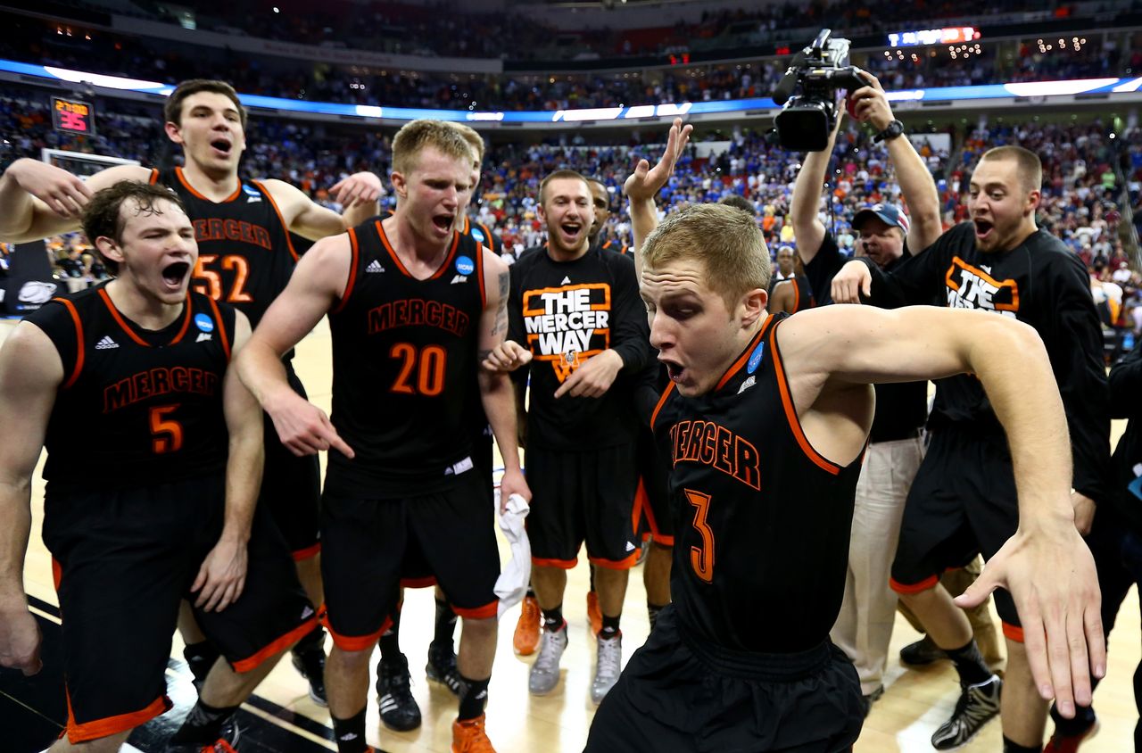 You&amp;amp;rsquo;re not going to be a billionaire, so enjoy these great photos of first-round March Madness upsets