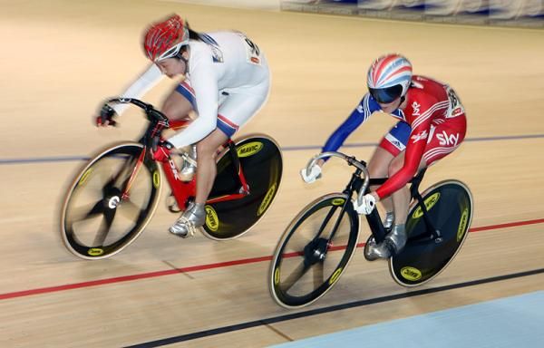 Victoria Pendleton (Great Britain) with the inside line against Shuang Guo (China) and the Briton held on to win the gold medal in the women's sprint.