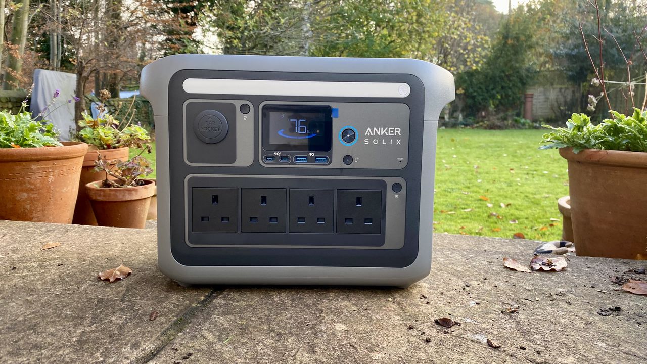 Anker Solix C1000 review: Anker Solix C1000 in the garden