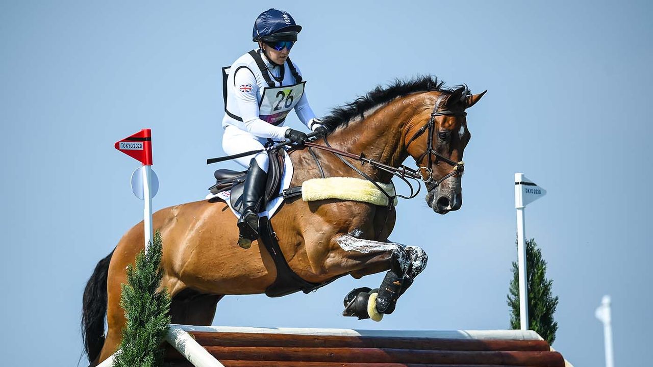 Laura Collett and London 52 at the Tokyo Olympics.