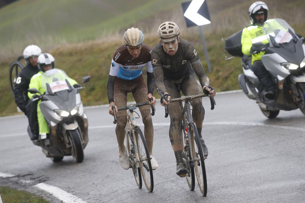 Romain Bardet (AG2R) with Wout Van Aert (Verandas Willems-Crelan)