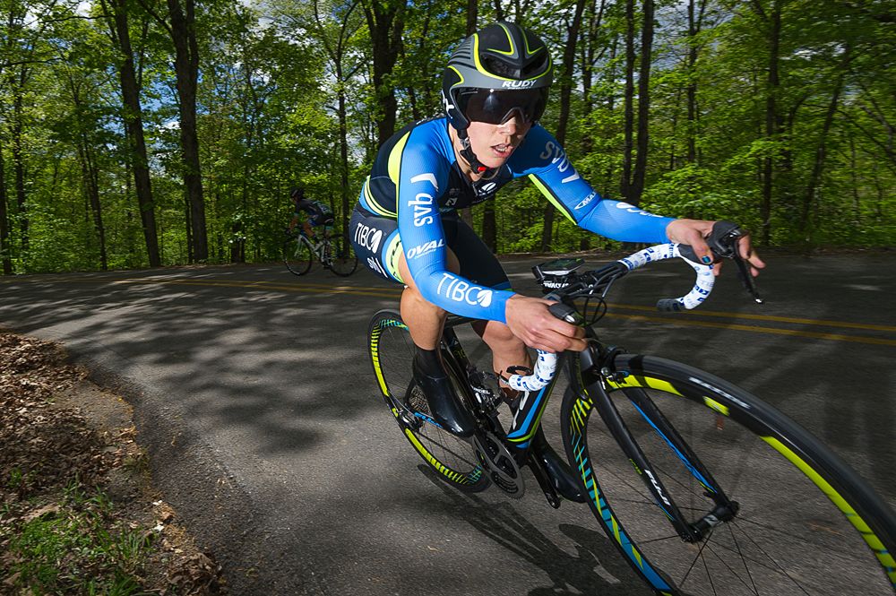A Team TIBCO-Silicon Valley Bank (USA) makes her way up the switchback section of the course.