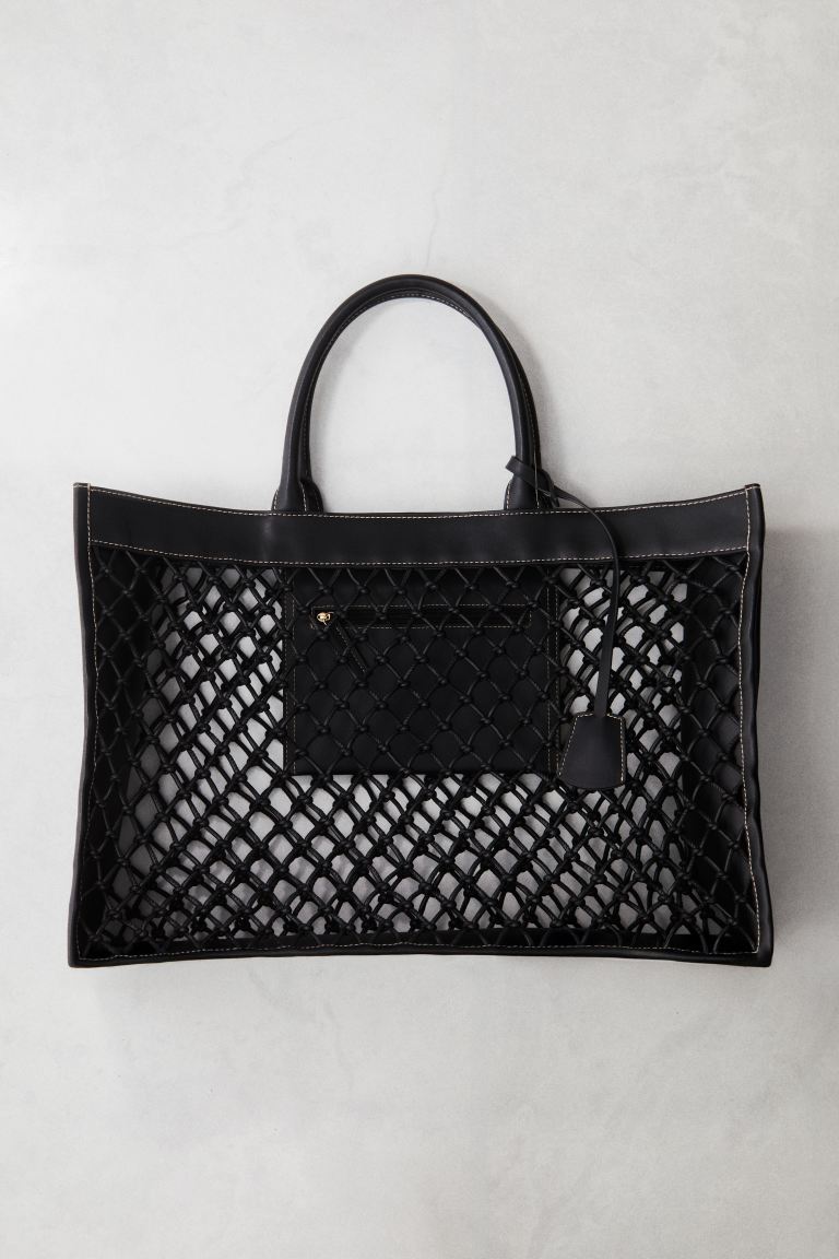 Knotted Shopper