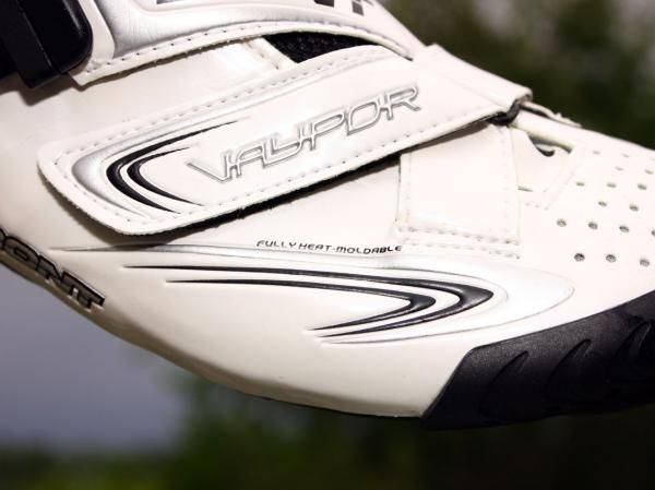 Riders with completely normal-shaped feet with find a lot to like in the Bont Vaypor but for anyone else with even the slightest abnormality, the fully heat mouldable nature (even the soles can be tweaked!) is a godsend.