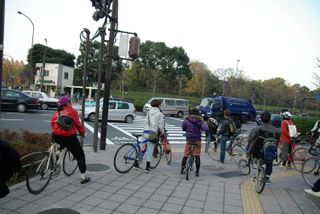 Cyclist in Tokyo can be treated as pedestrians, or alongside motor vehicles