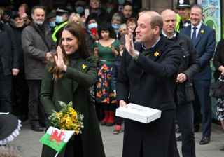 Kate Middleton Prince William George Charlotte outfits - Catherine, Duchess of Cambridge and Prince William, Duke of Cambridge visit the Blaenavon Heritage Centre on March 01, 2022 in Blaenavon, Wales.