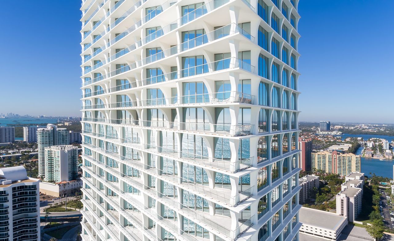 Herzog &amp; de Meuron’s Jade Signature residential tower