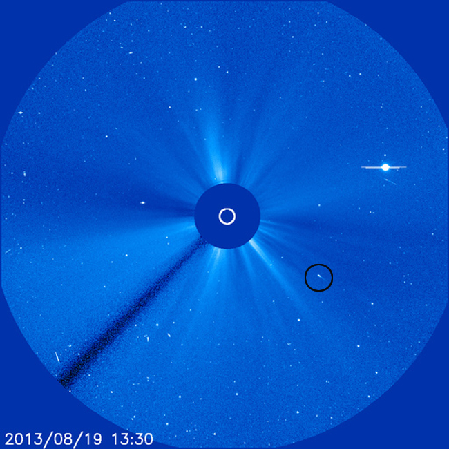 Sungrazing Comet Seen by SOHO Spacecraft