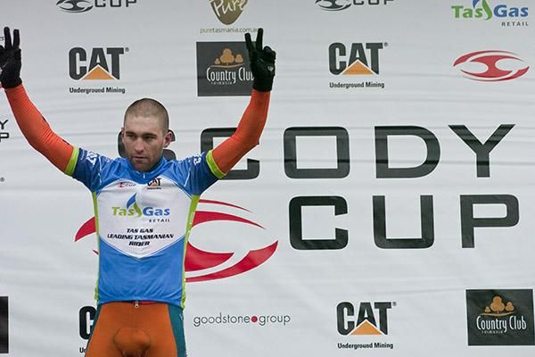 Nathan Earle (Genesys Wealth Advisers) remains in the lead of the TasGas leading Tasmanian rider on the tour.
