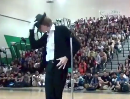 High schooler nails perfect &amp;#039;Billie Jean&amp;#039; rendition