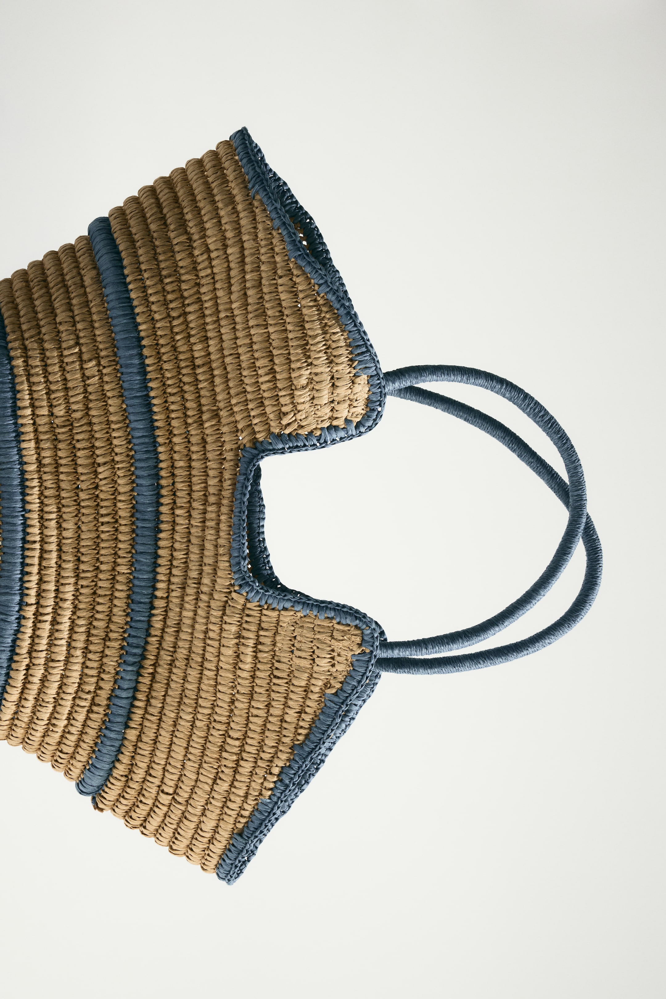Straw Shopper