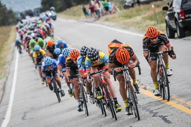 Teams come to the front to start bringing back the break.