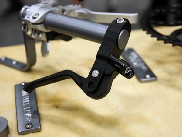 Paul Components' twin pull lever connects two brakes to a single lever.
