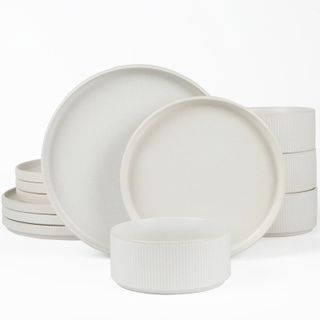 Famiware Star 12-Piece Stoneware Dinnerware Set in Matte White