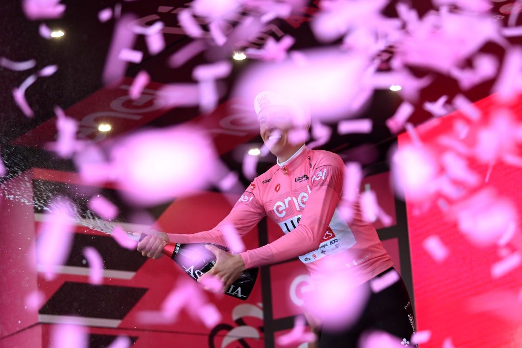Tadej Pogačar is in the maglia rosa