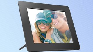 Aluratek 8-inch LCD Digital Photo Frame review
