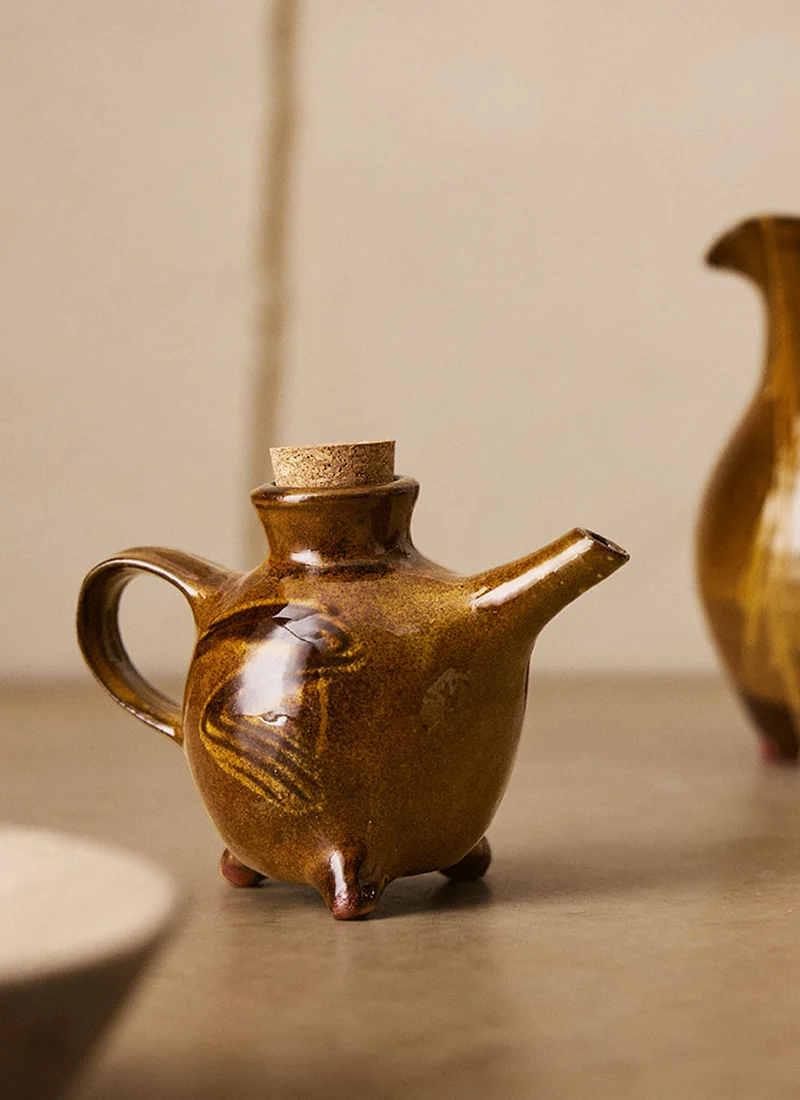 Mollie Milton, Slipware Oil Pourer