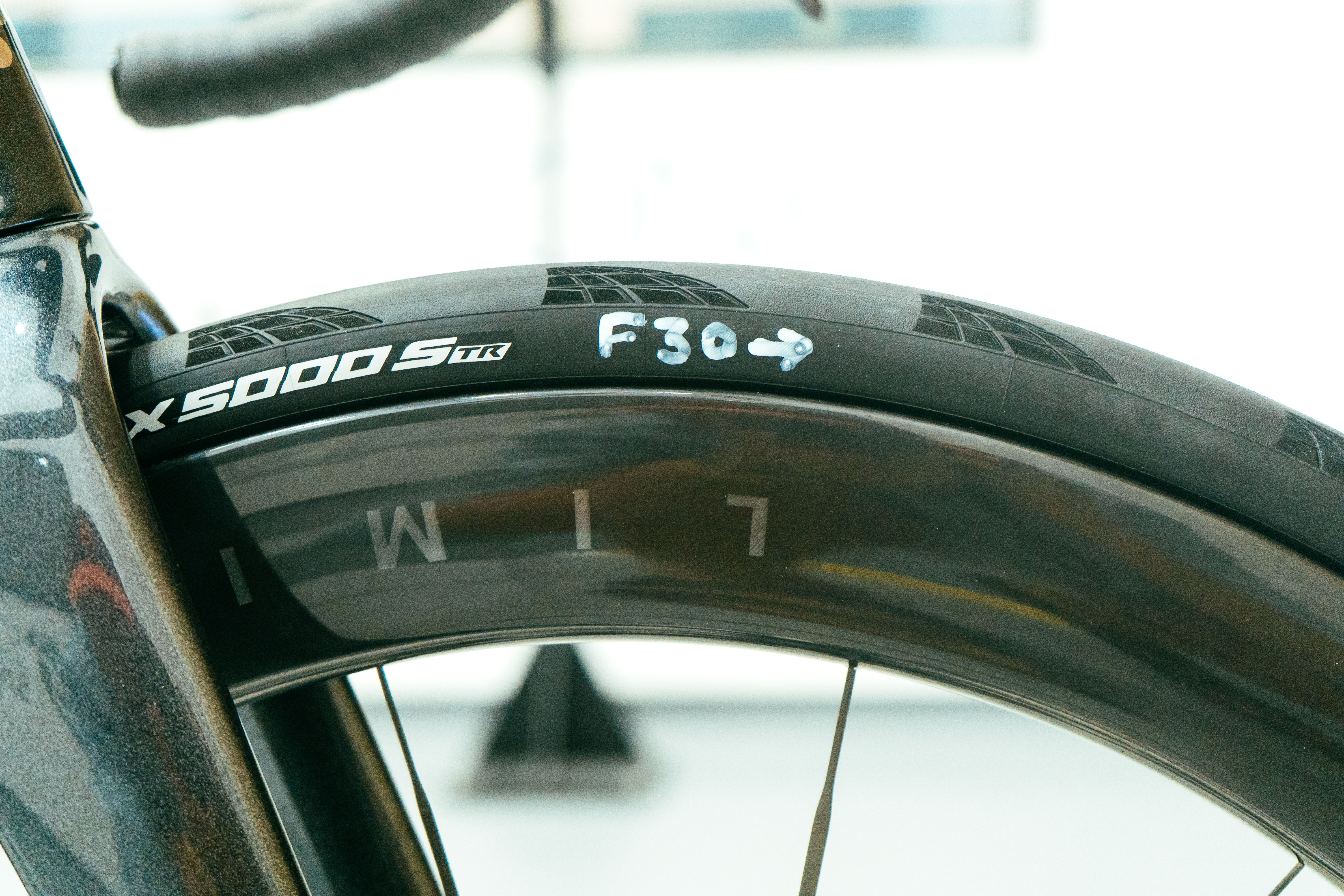 Wind tunnel wheels test