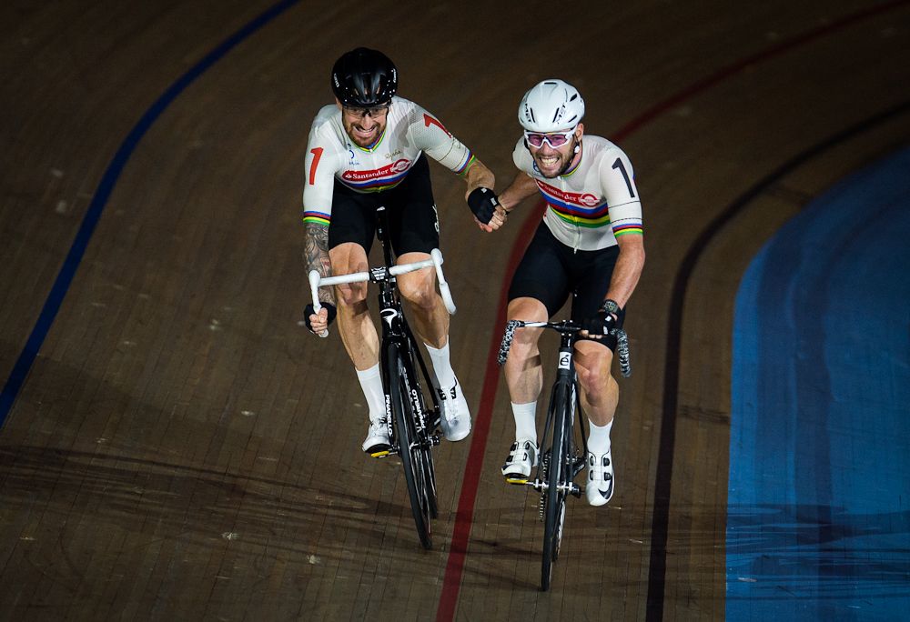Mark Cavendish and Bradley Wiggins in action during the team elimination during the Six Day London