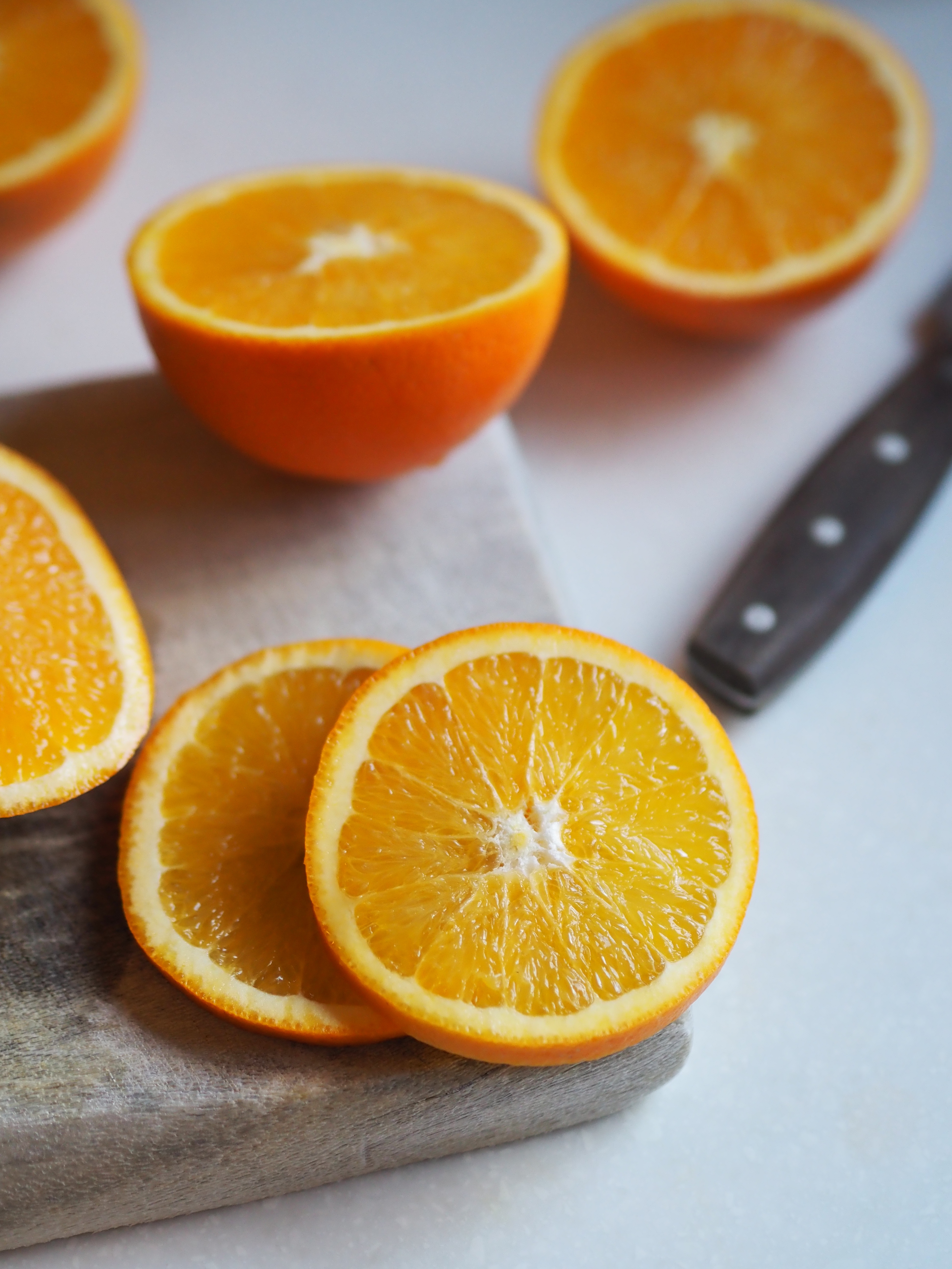 Making dried cut orange slices