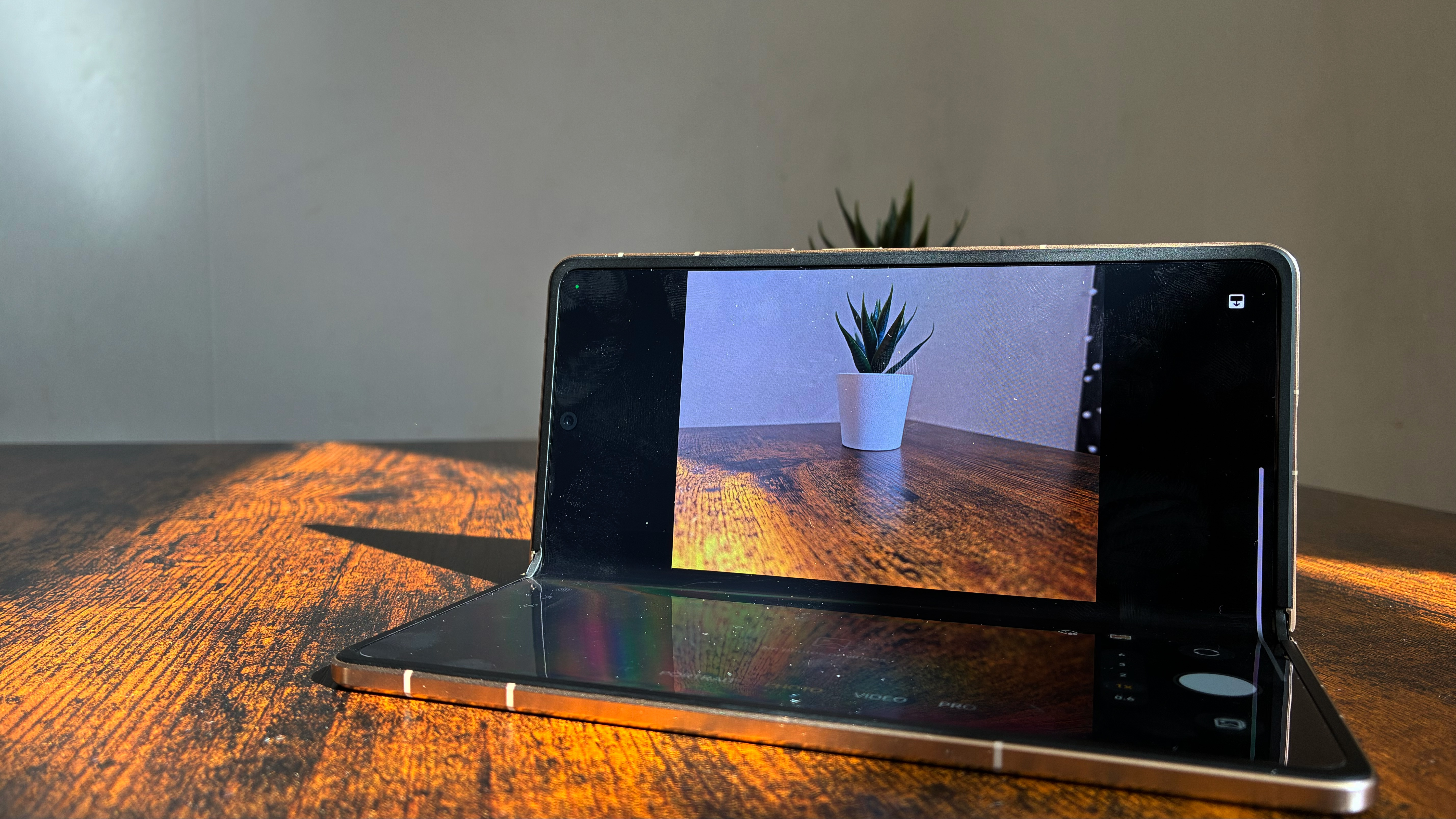 The Honor Magic V6 on a desk