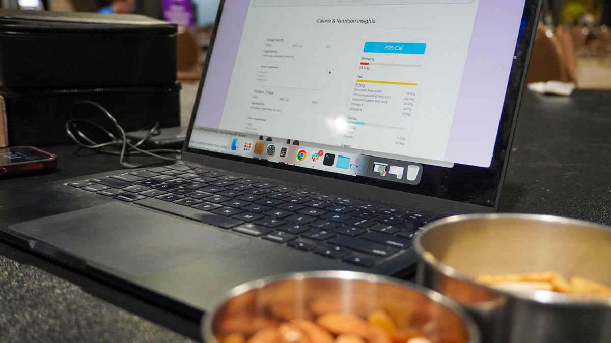 I let smart glasses read my emotions and watch what I eat — and now I