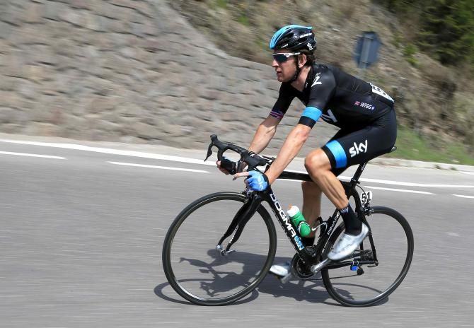 Wiggins (Sky) kept a keen eye on his Astana rival Nibali on the second day at Trentino