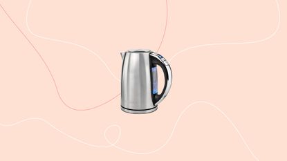 A variable control temperature kettle from Cuisinart on a pink background