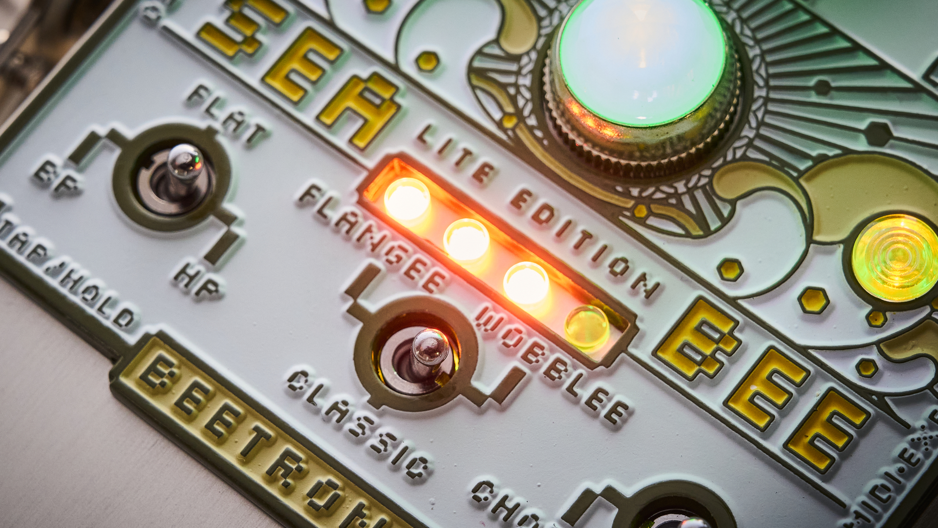Close up of the LEDs on the Beetronics Seabee Lite chorus pedal