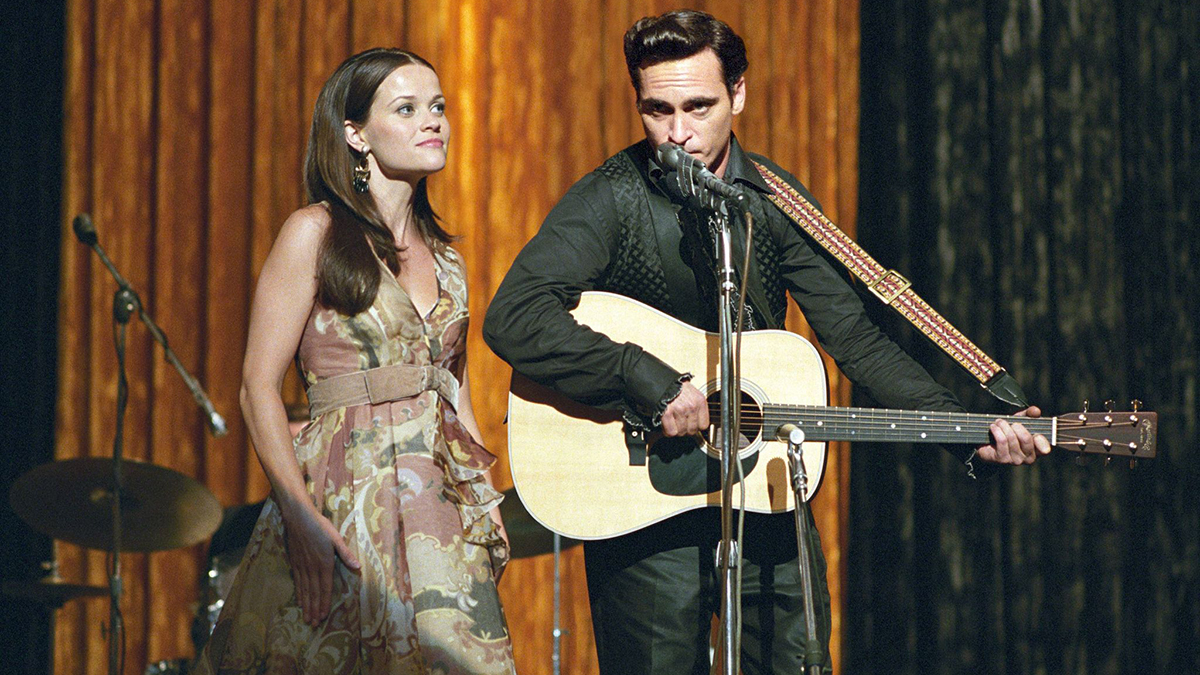 Reese Witherspoon and Joaquin Phoenix in Walk the Line