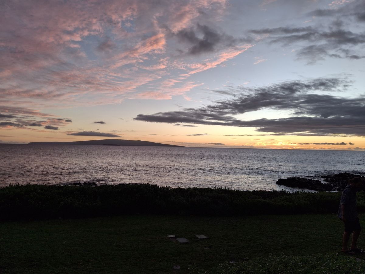 Hawaiian sunset shot by galaxy a35