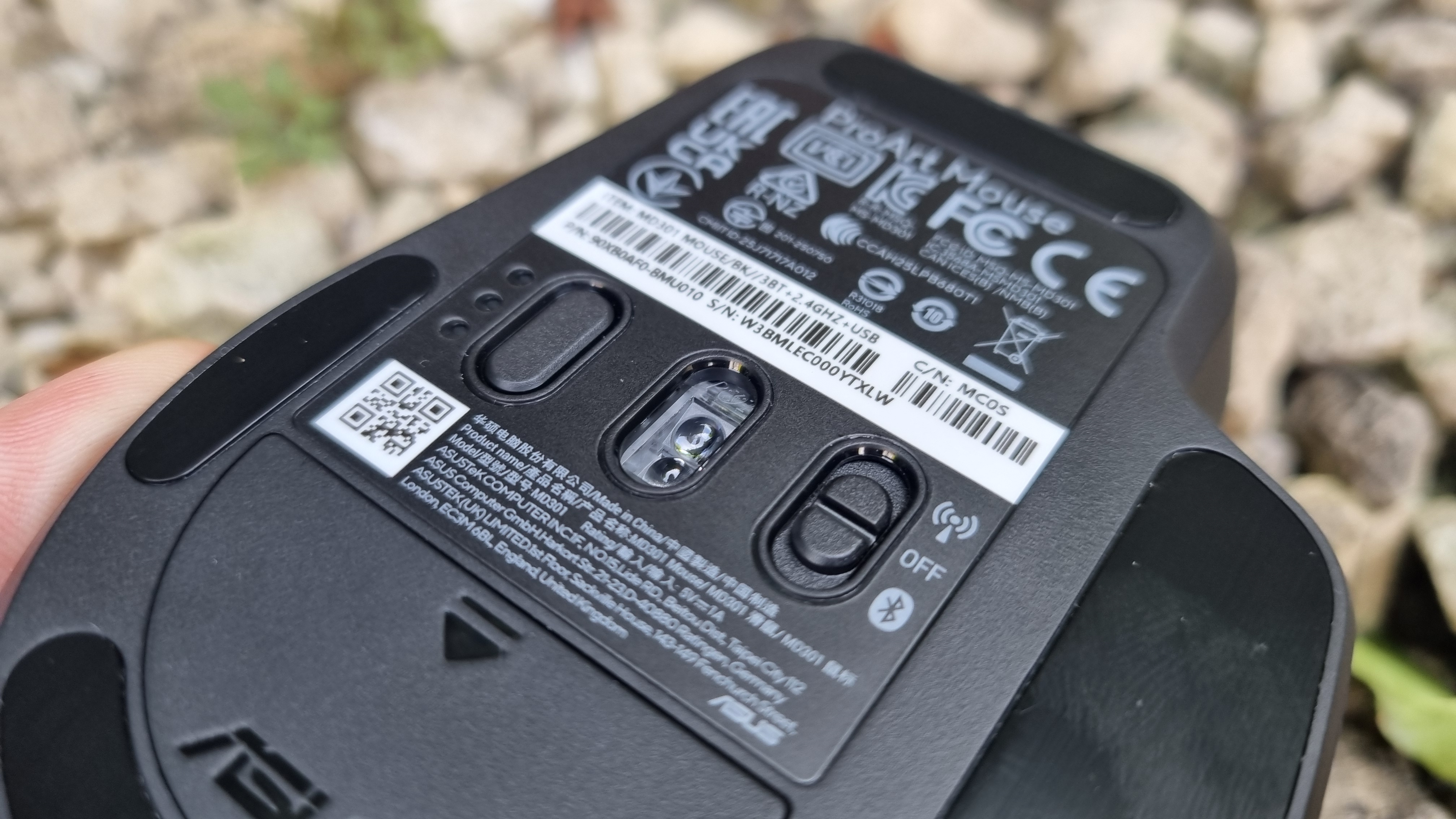 The underside of the Asus ProArt Mouse MD310