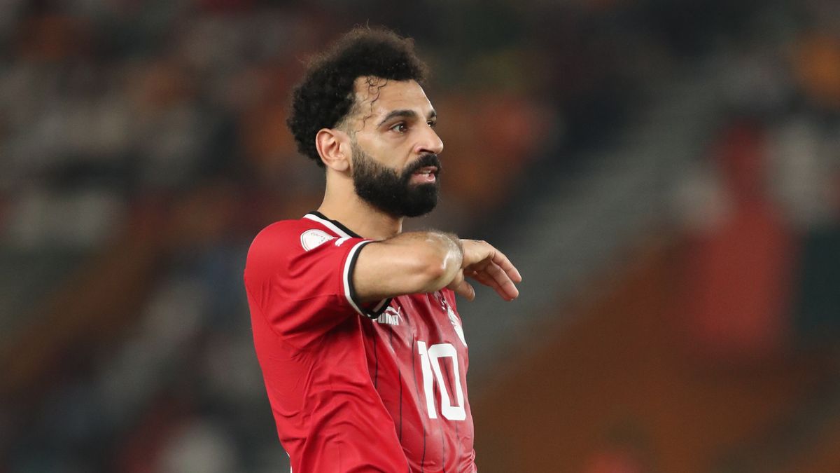  Mohamed Salah of Egypt, wearing red soccer strip, raises his hand ahead of the Cape Verde vs Egypt live stream at AFCON – the Africa Cup of Nations